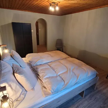Ξενοδοχείο με διαμερίσματα Haus Gruebl