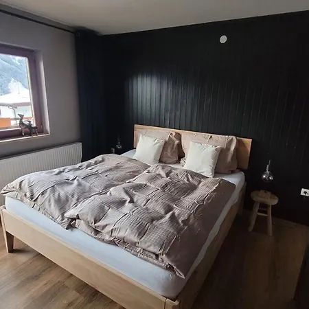 Haus Gruebl والد ام بينزاغو