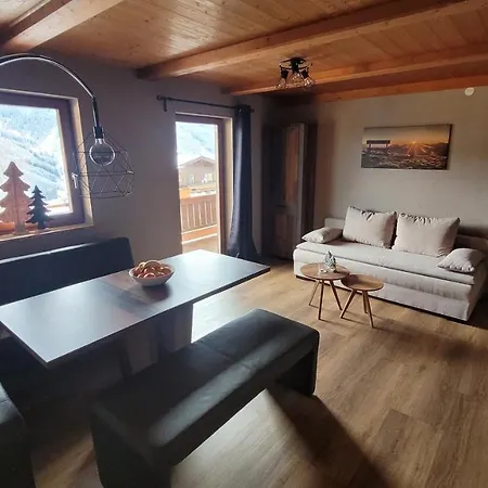 Haus Gruebl والد ام بينزاغو