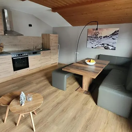 Haus Gruebl والد ام بينزاغو