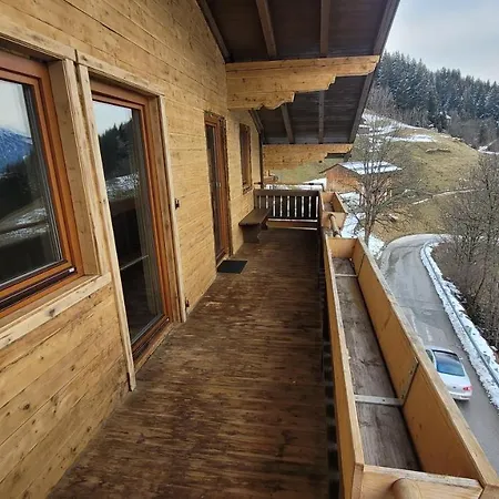 Aparthotel Haus Gruebl Wald im Pinzgau