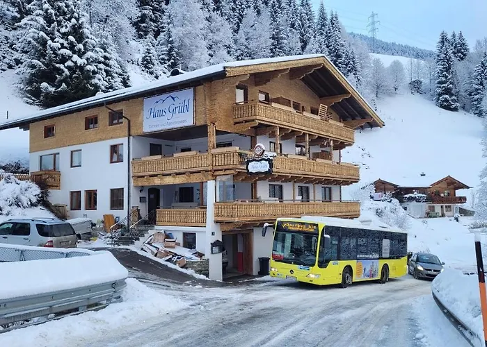 Haus Gruebl Aparthotel Wald im Pinzgau
